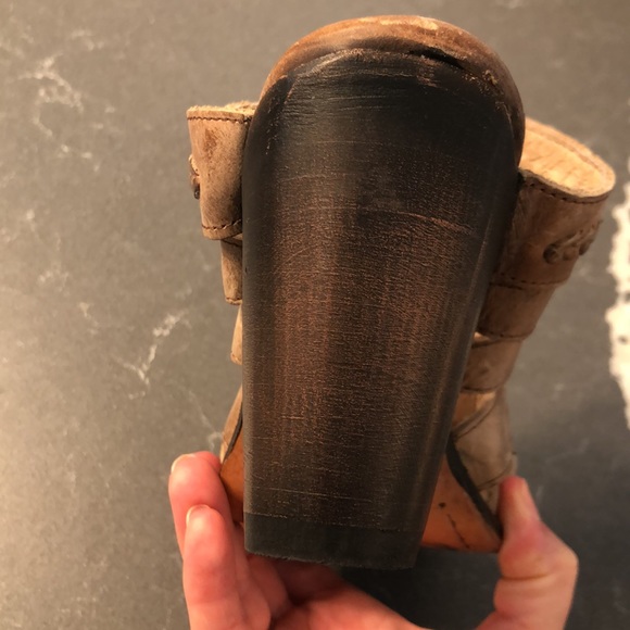 Freebird Clog Sandals - Picture 6 of 6